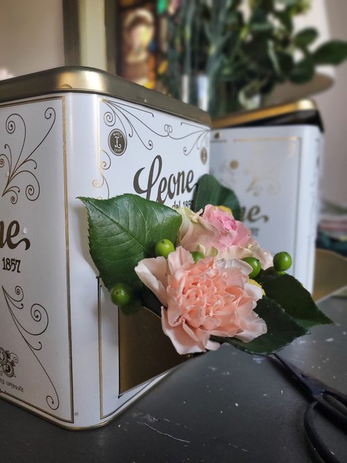 Latta Leone Fiorita Dispenser