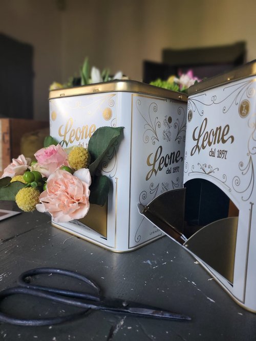 Latta Leone Fiorita Dispenser